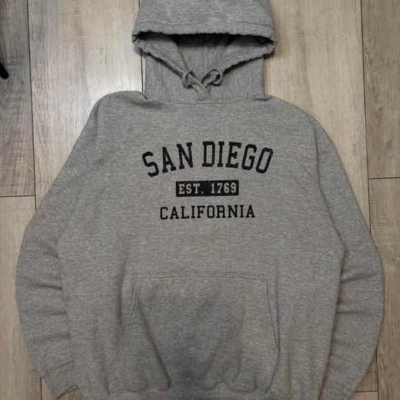 American Vintage Other - Vintage Grey San Diego hoodie MEN SIZE L